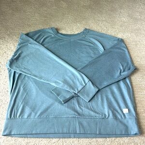 Vuori W Halo crew long sleeve size XL BLUE/grey heather